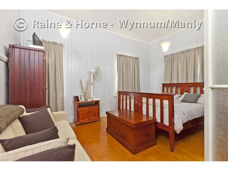 39 Gordon Parade, Manly QLD 4179