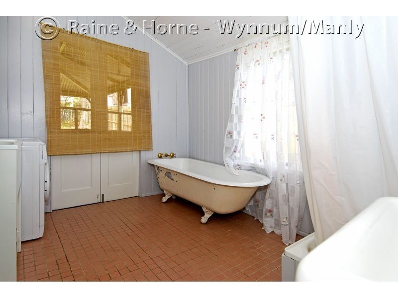 39 Gordon Parade, Manly QLD 4179