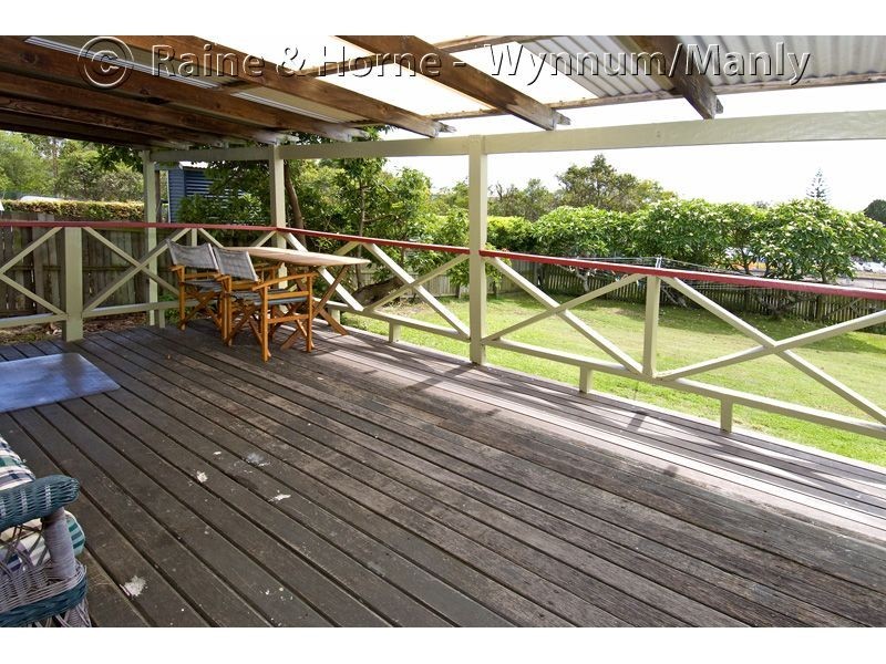 39 Gordon Parade, Manly QLD 4179