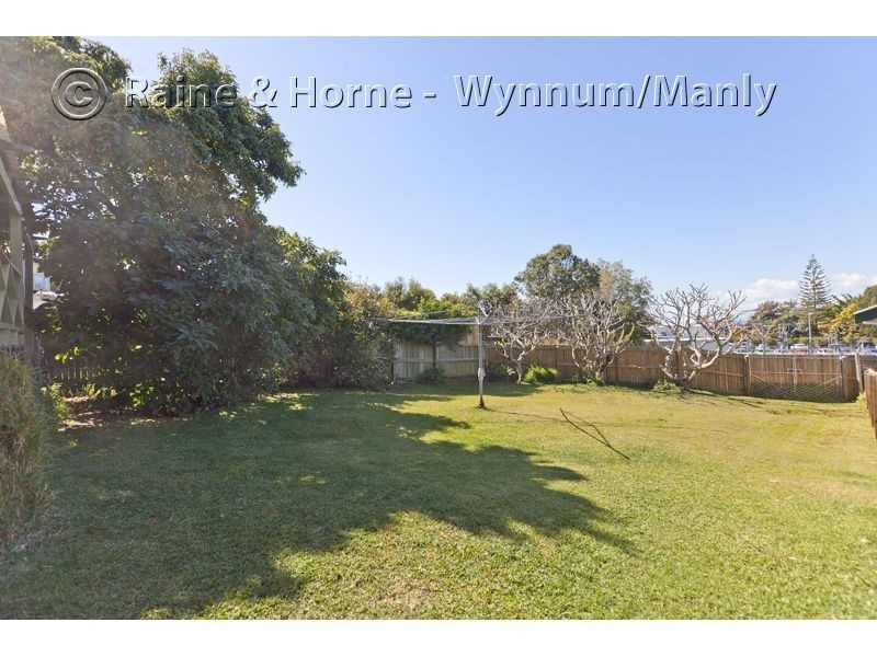 39 Gordon Parade, Manly QLD 4179