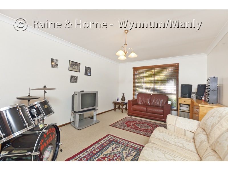 18 Irvine Place, Wynnum West QLD 4178
