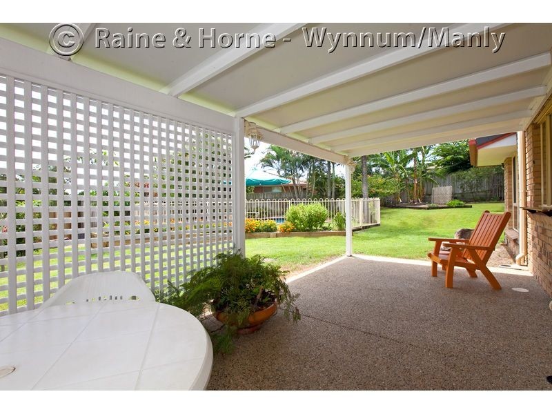 18 Irvine Place, Wynnum West QLD 4178