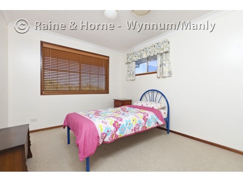18 Irvine Place, Wynnum West QLD 4178