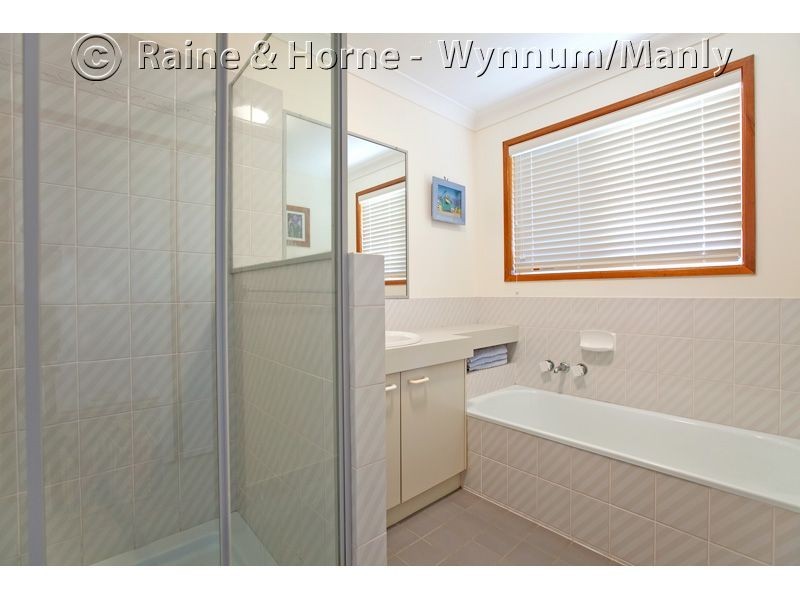 18 Irvine Place, Wynnum West QLD 4178