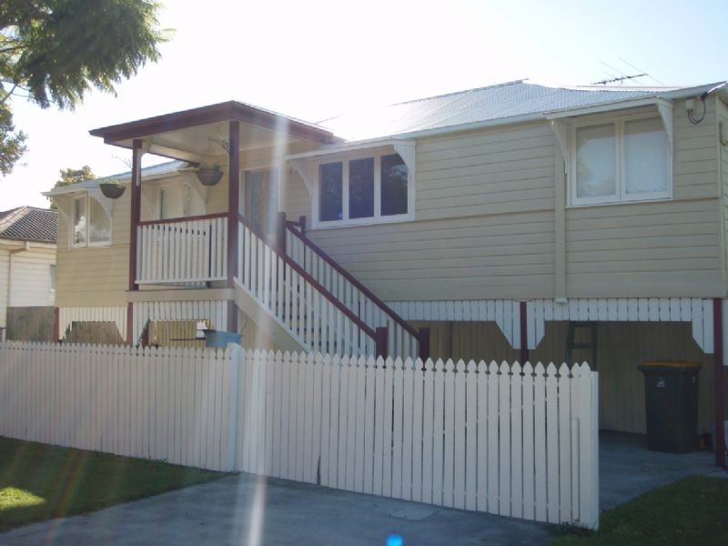 11 Pansy Street, Wynnum QLD 4178