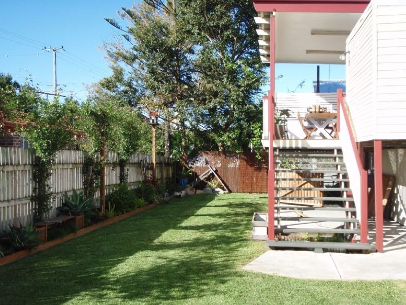 11 Pansy Street, Wynnum QLD 4178