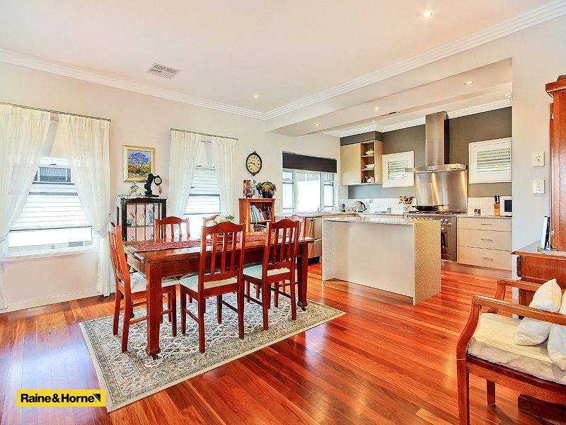 65  Seaford Street, Wynnum QLD 4178