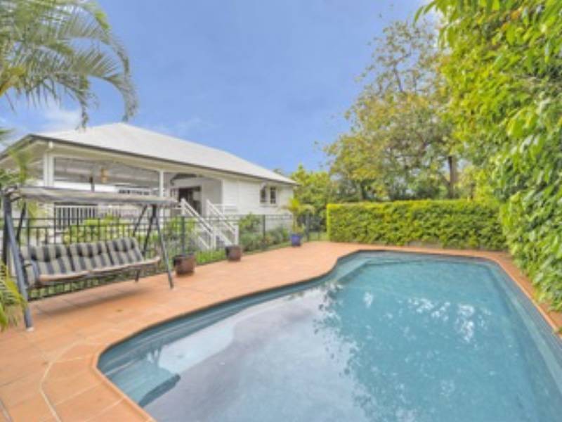 102 Pine Street, Wynnum QLD 4178