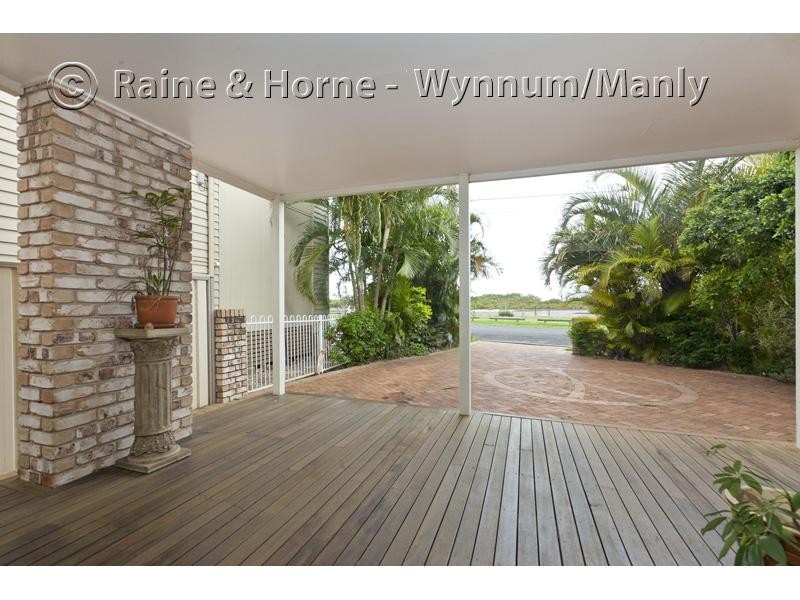 797 Esplanade, Lota QLD 4179