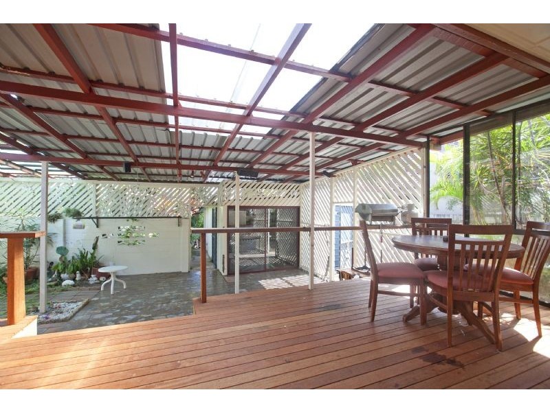 29 Berrimilla Street, Manly West QLD 4179