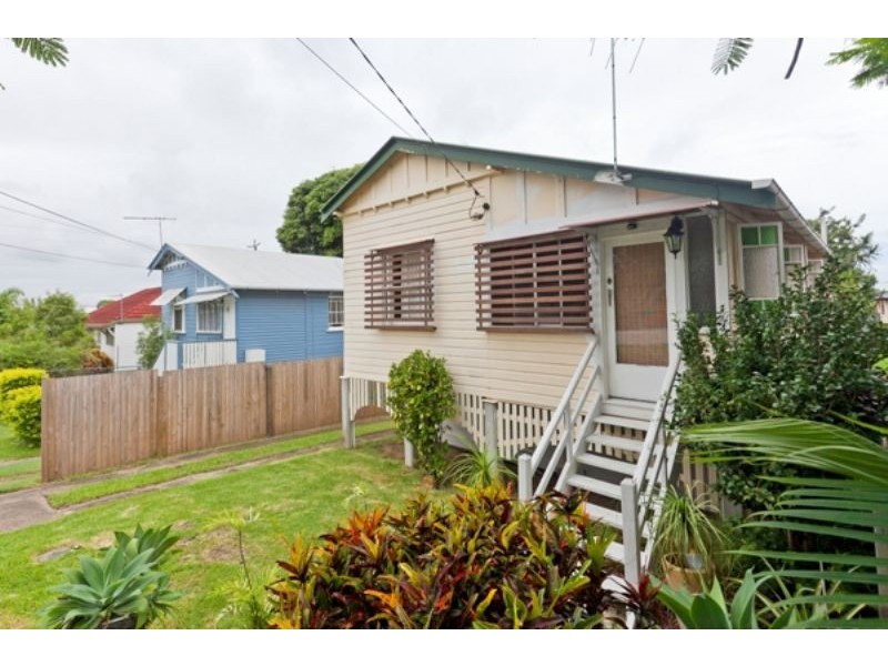49 Fisher Street, Manly QLD 4179
