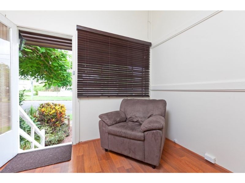 49 Fisher Street, Manly QLD 4179