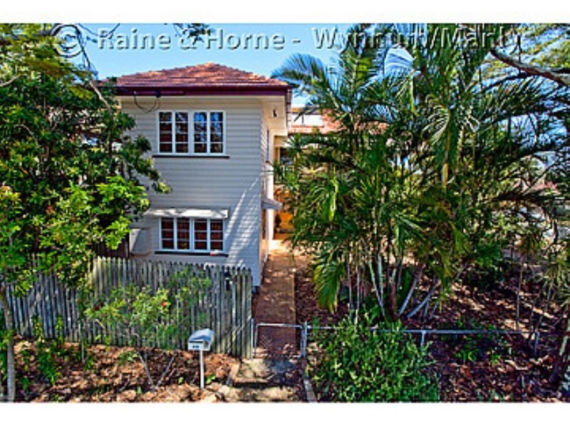 48 Seabreeze Road, Manly West QLD 4179