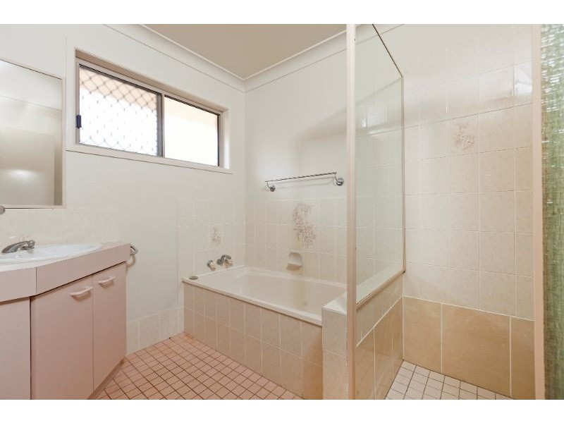 128 Preston Road, Manly West QLD 4179