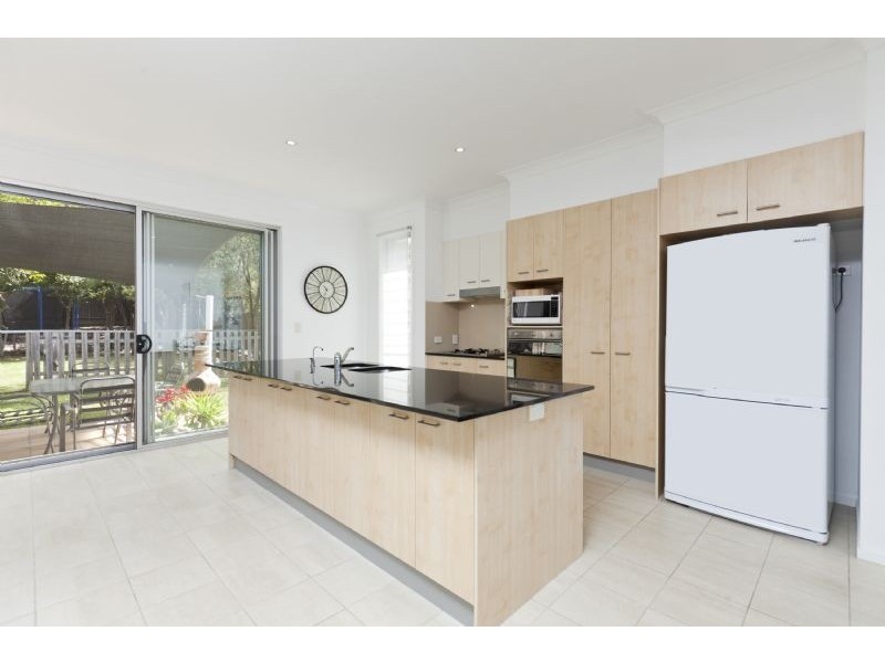 30 Yarra Road, Wakerley QLD 4154