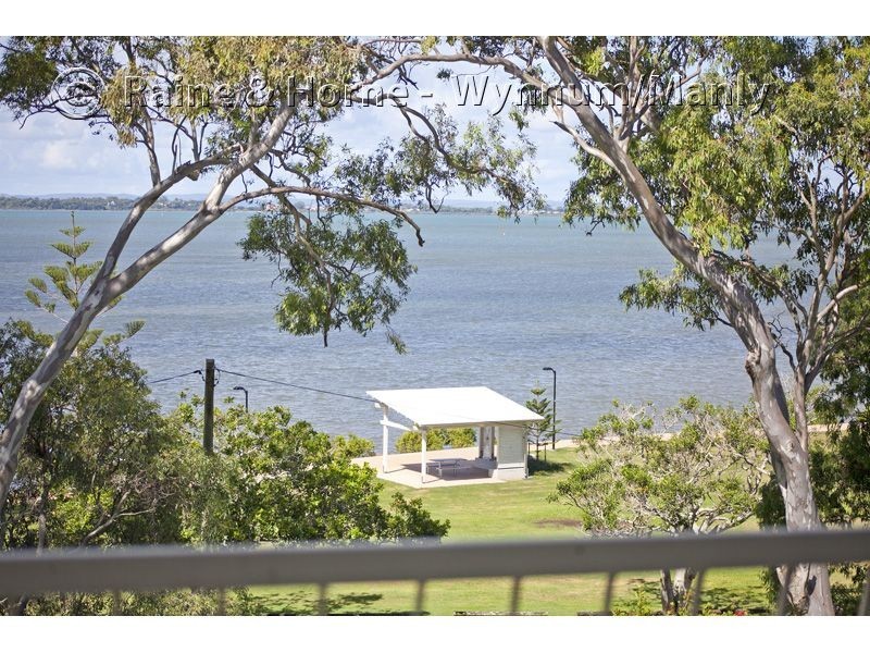 659 Esplanade, Lota QLD 4179