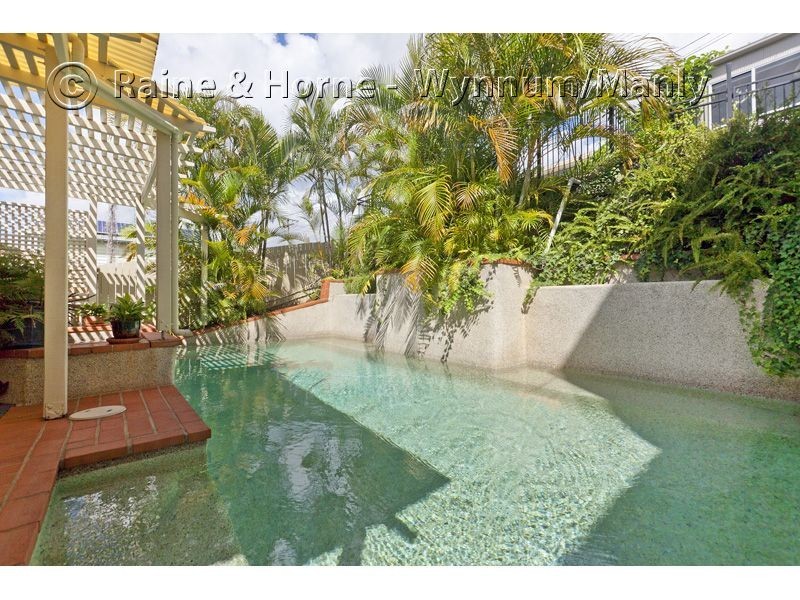 659 Esplanade, Lota QLD 4179