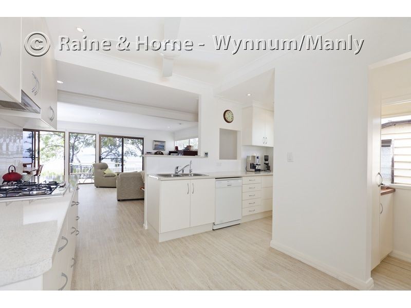 659 Esplanade, Lota QLD 4179