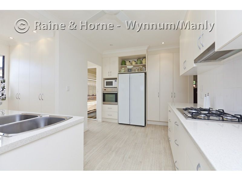 659 Esplanade, Lota QLD 4179