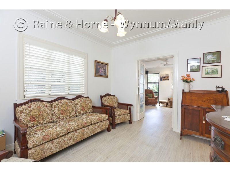 659 Esplanade, Lota QLD 4179