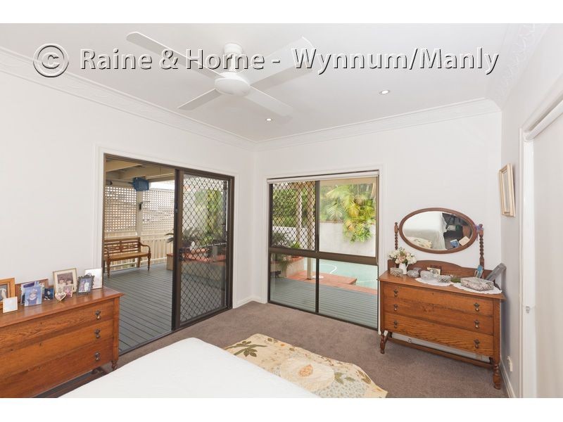 659 Esplanade, Lota QLD 4179