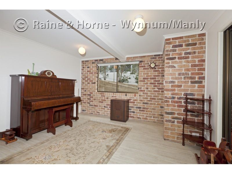 659 Esplanade, Lota QLD 4179