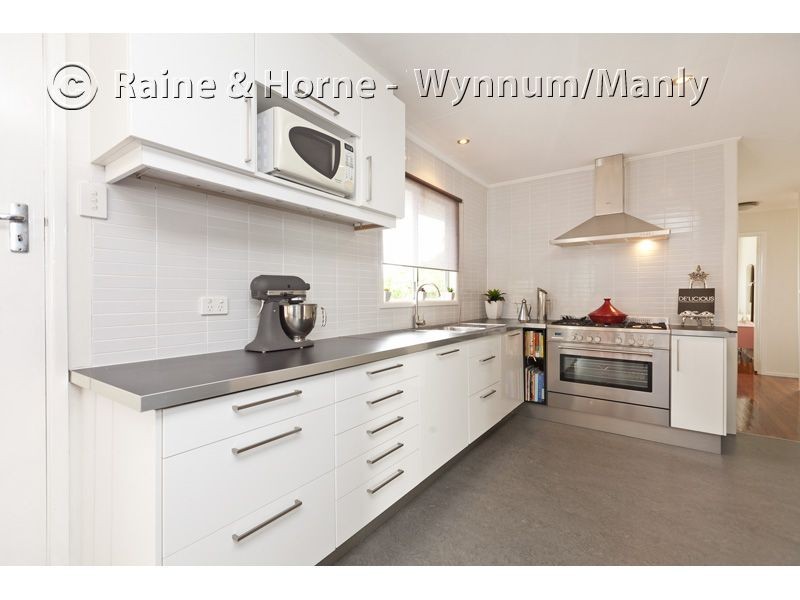 12 Sorrento Street, Wynnum West QLD 4178