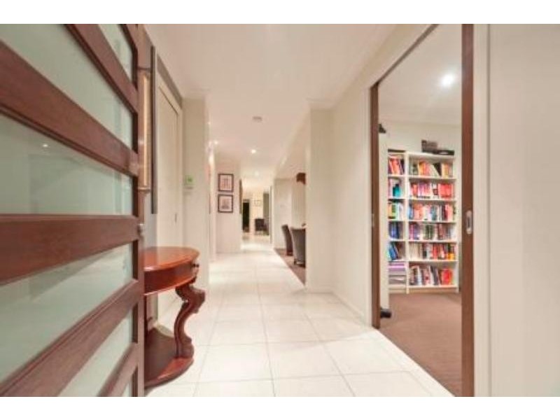 32 Red Gum Crescent, Wakerley QLD 4154