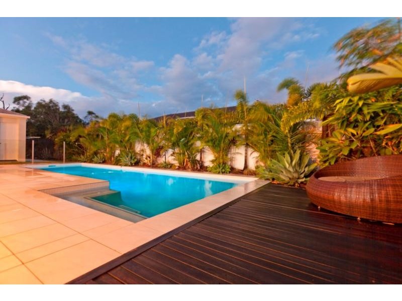 32 Red Gum Crescent, Wakerley QLD 4154