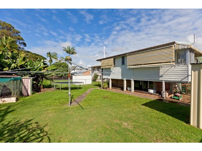 15 Lithgow Street, Wynnum QLD 4178