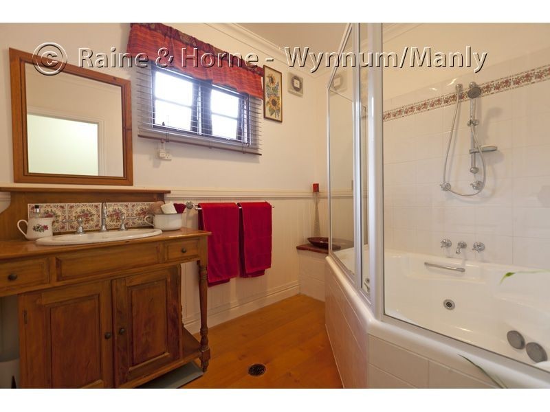 24 Outram Street, Lota QLD 4179