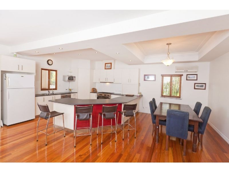 188 Wynnum North Road, Wynnum QLD 4178