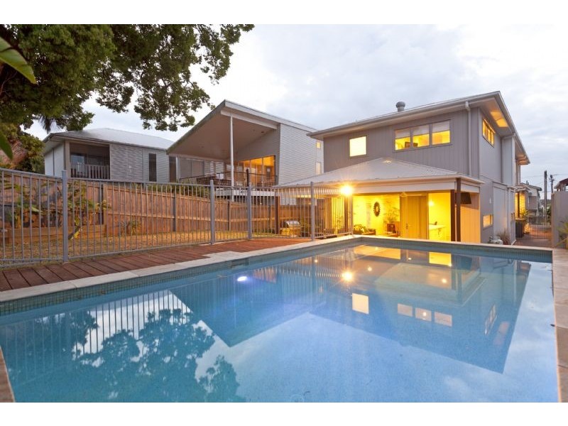 86 Cedar Street, Wynnum QLD 4178