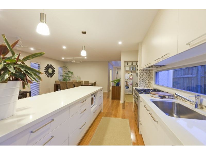86 Cedar Street, Wynnum QLD 4178