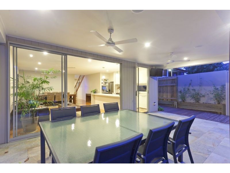 86 Cedar Street, Wynnum QLD 4178