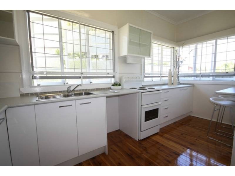 46 Crown Street, Wynnum QLD 4178