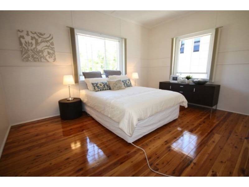 46 Crown Street, Wynnum QLD 4178