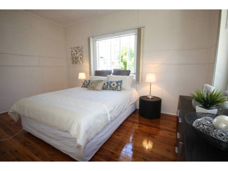 46 Crown Street, Wynnum QLD 4178