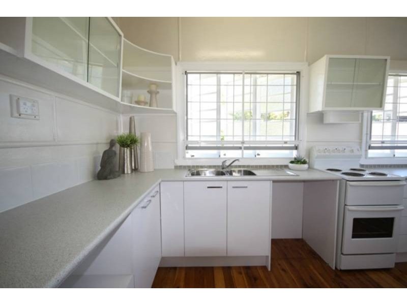 46 Crown Street, Wynnum QLD 4178