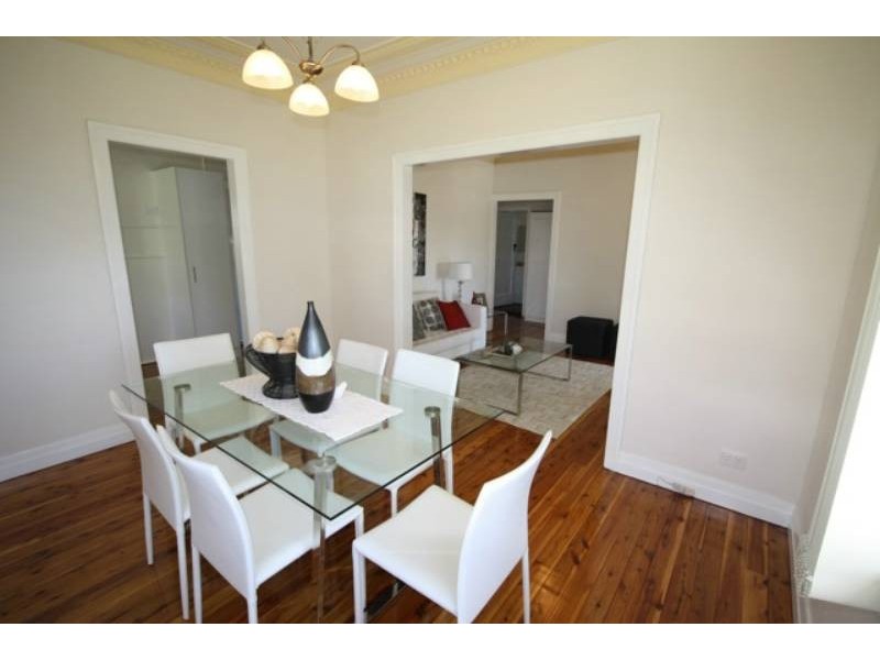 46 Crown Street, Wynnum QLD 4178