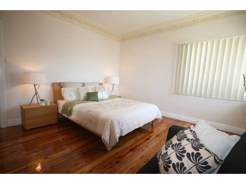 46 Crown Street, Wynnum QLD 4178