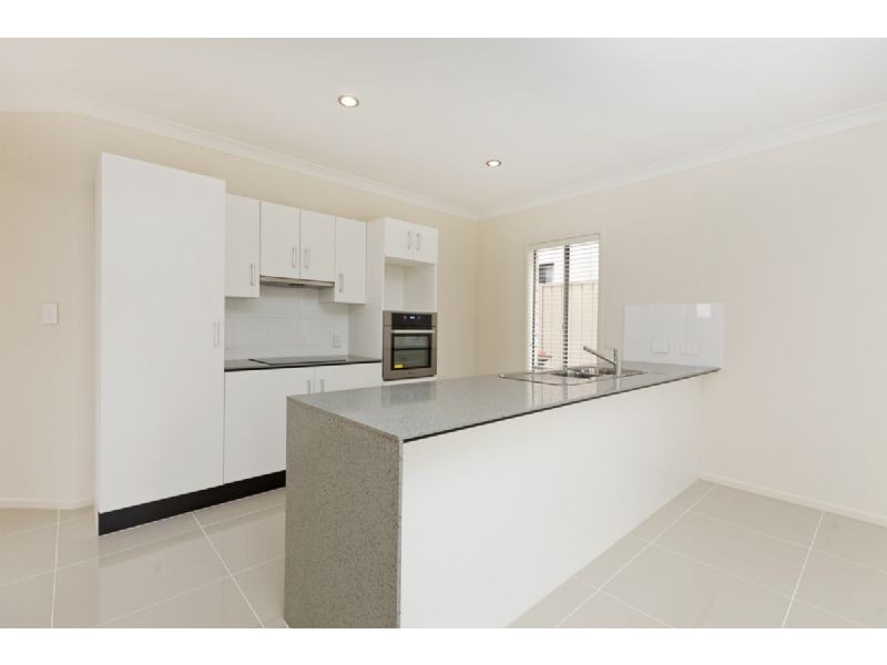 11 Wassell Street, Wynnum QLD 4178