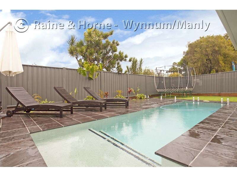 10 Moreton Avenue, Wynnum QLD 4178