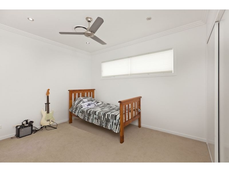 10 Moreton Avenue, Wynnum QLD 4178