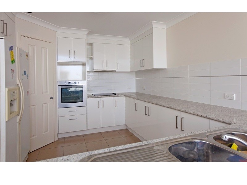 11 Cola Crescent, Wynnum West QLD 4178