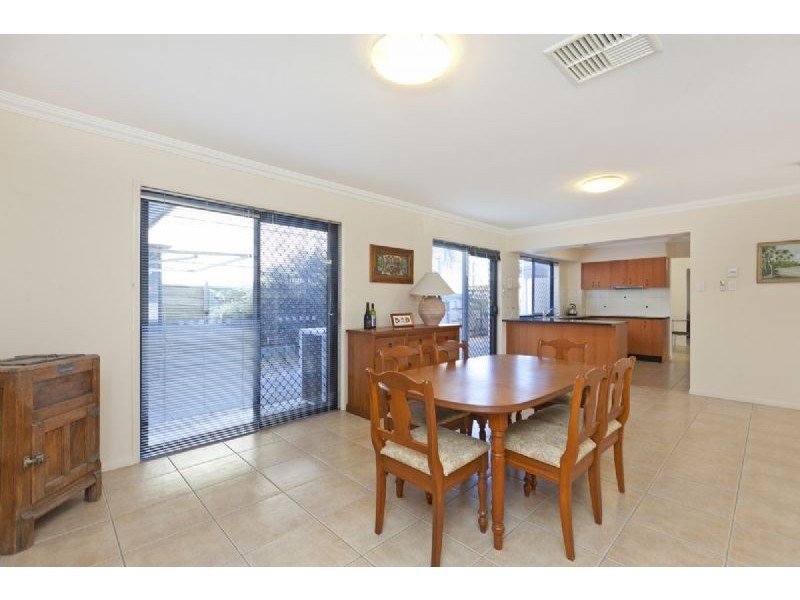 7 John Street, Manly West QLD 4179