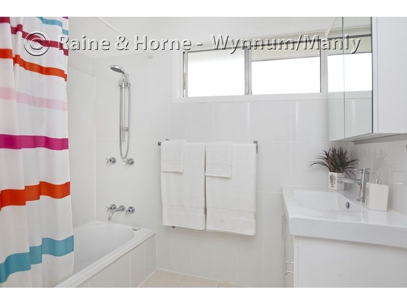 12 Sorrento Street, Wynnum West QLD 4178