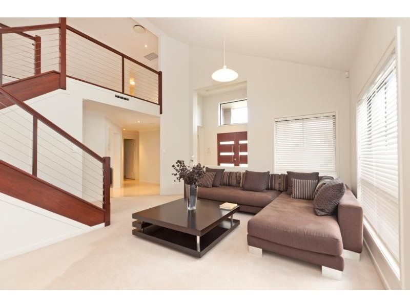 8 John Street, Manly West QLD 4179