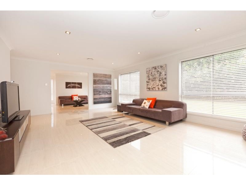 8 John Street, Manly West QLD 4179