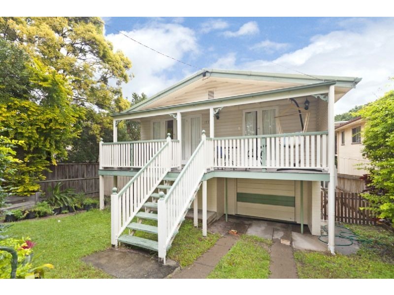 173 OCEANA TCE, Lota QLD 4179